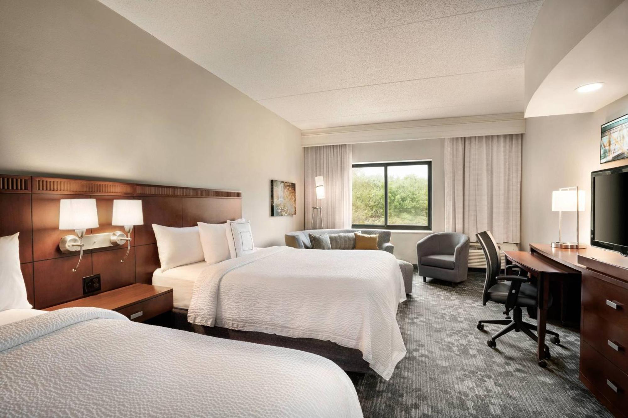 Courtyard By Marriott Middletown Goshen Hotell Exteriör bild