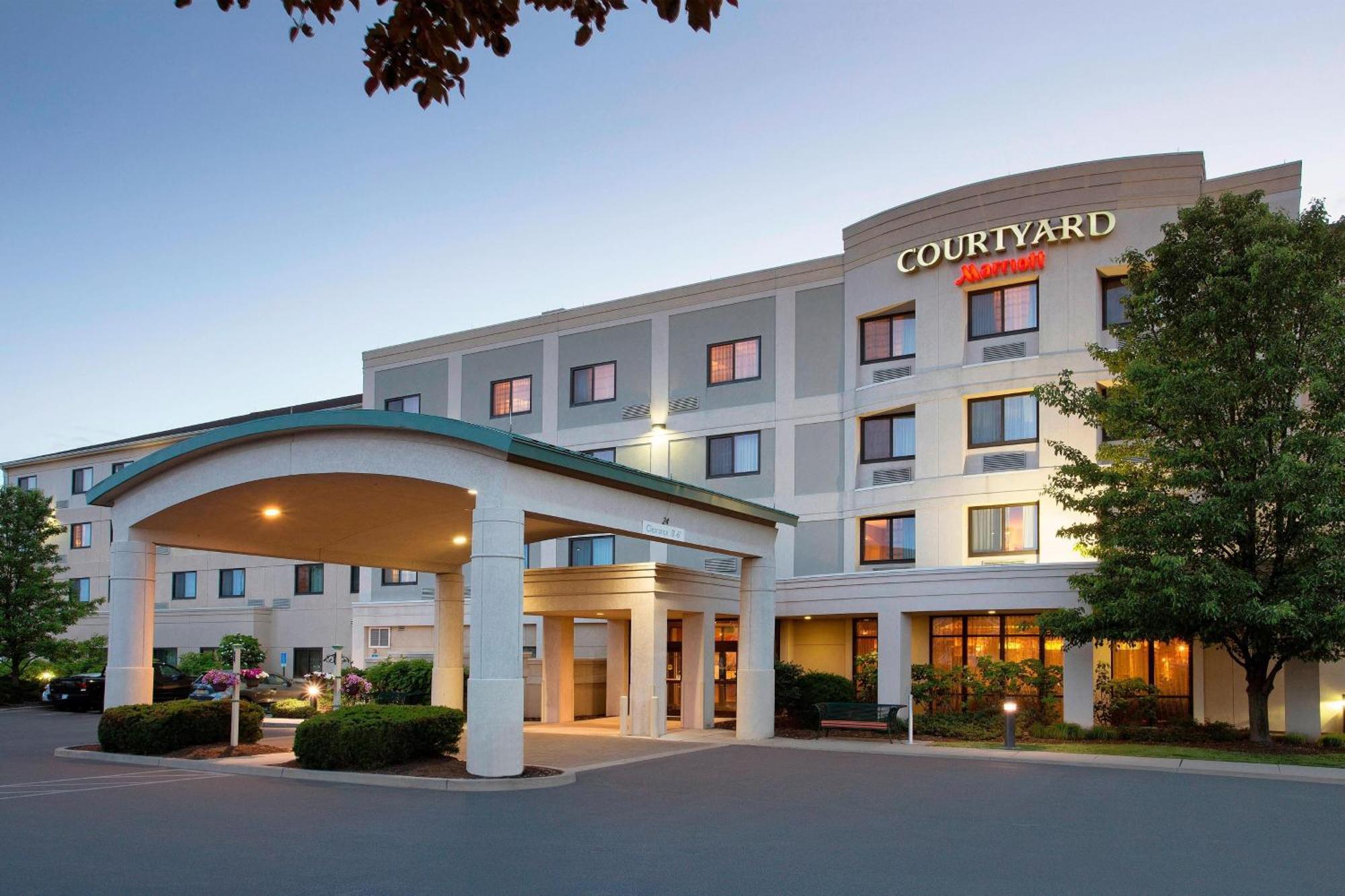 Courtyard By Marriott Middletown Goshen Hotell Exteriör bild