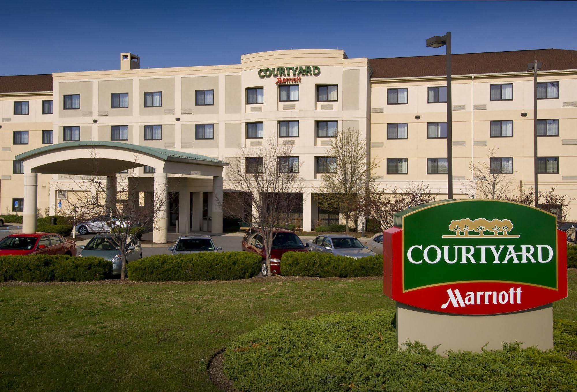 Courtyard By Marriott Middletown Goshen Hotell Exteriör bild